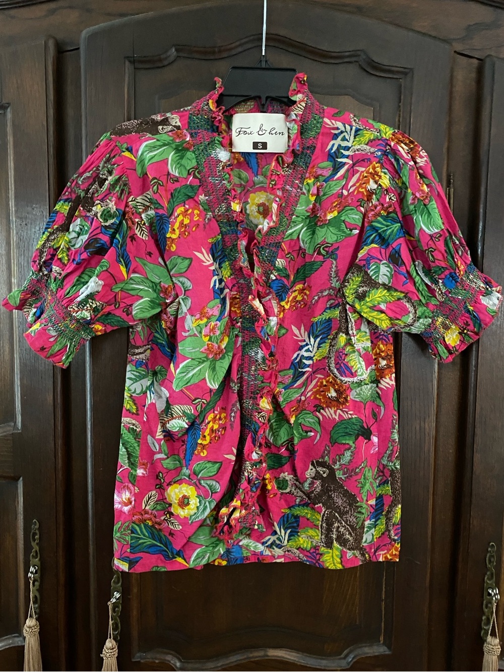 Fox & Hen hot pink tropical print ruffle collar snap front blouse Size S